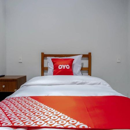 Super Oyo 2345 Homestay Jaya Medan Exterior photo