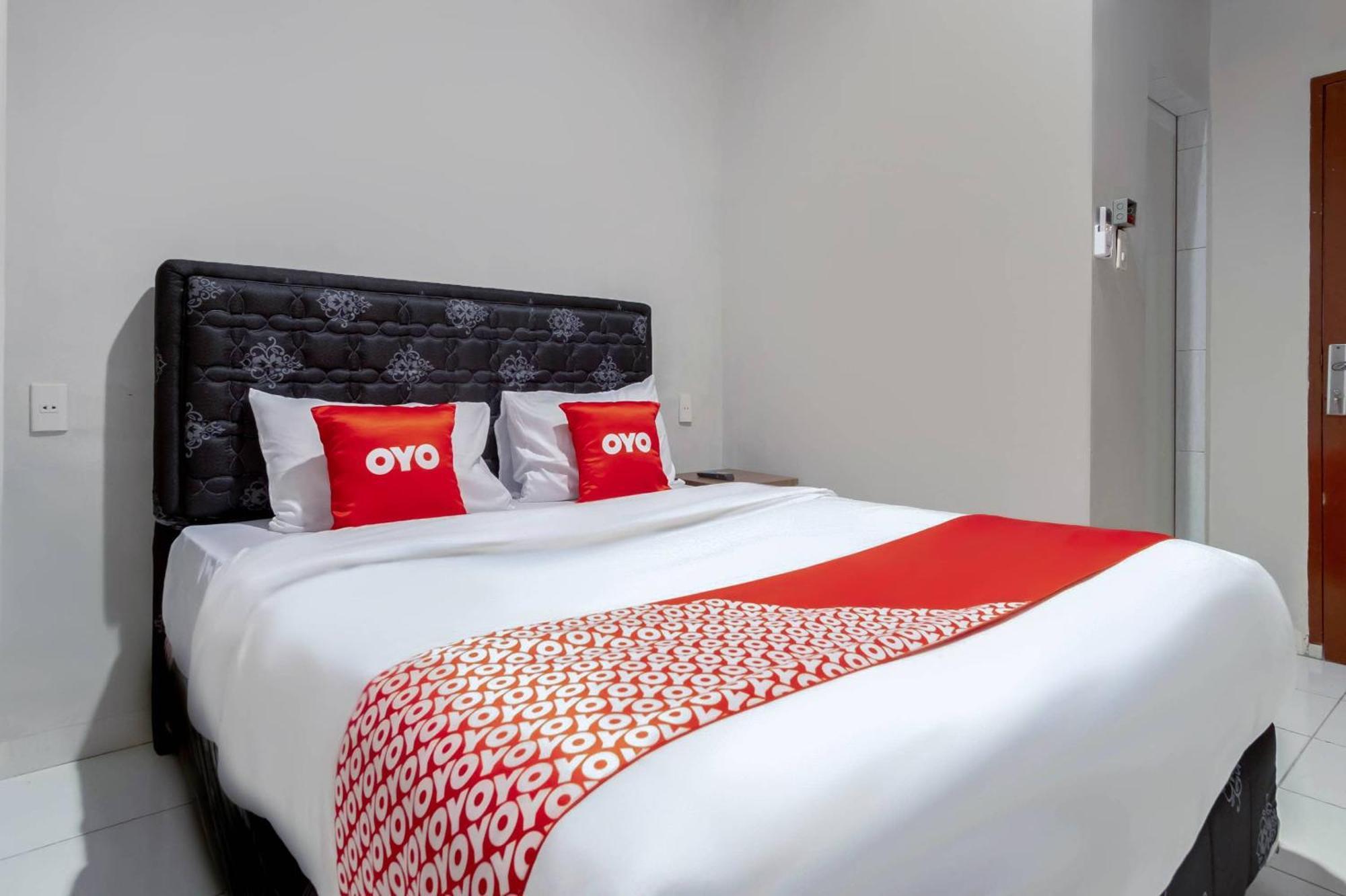 Super Oyo 2345 Homestay Jaya Medan Exterior photo